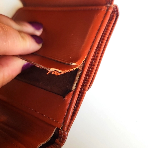 Louis Vuitton Epi Leather Double Snap Wallet in Congnac Color w/ COA - Picture 12 of 14